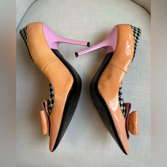 Emanuel Ungaro Fuchsia Vintage heels Size M7. - Picture 2 of 7
